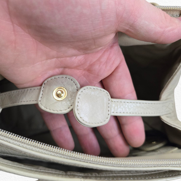 Vintage 1990s Beige Ivory Pebbled Leather Everyday Double Handle Shoulder Bag - Picture 12 of 16
